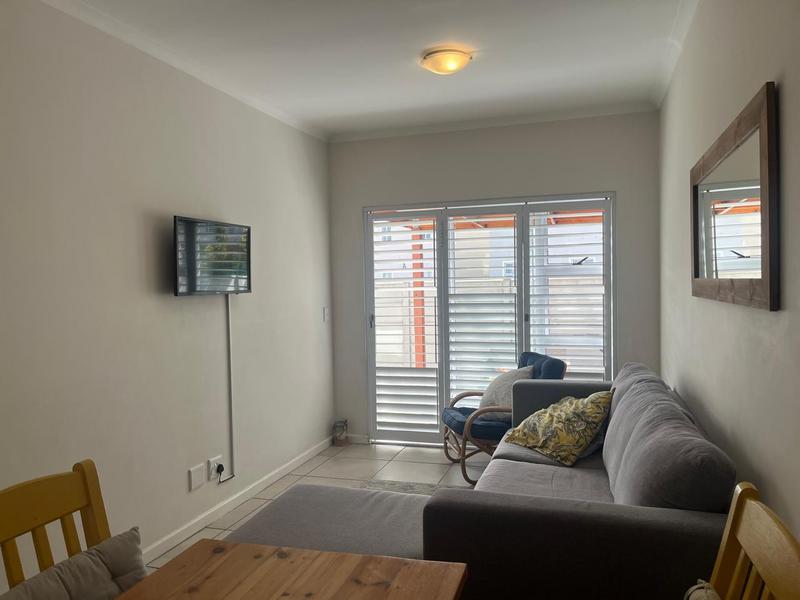 To Let 2 Bedroom Property for Rent in Heathfield Western Cape